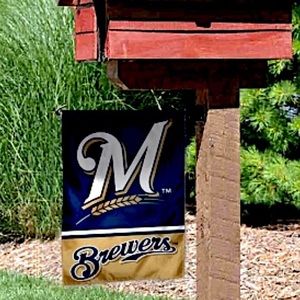 MLB MILWAUKEE BREWERS FAN FLAG NWT